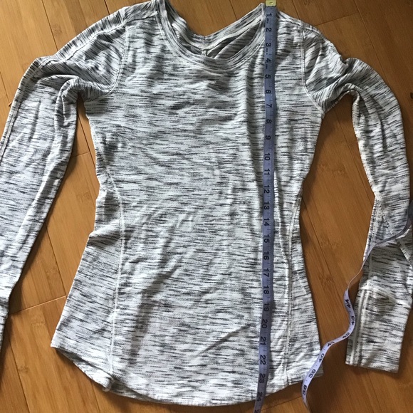 Lululemon 5 Mile Long Sleeve
Tiger Space Dye Black White EUC - Picture 12 of 16